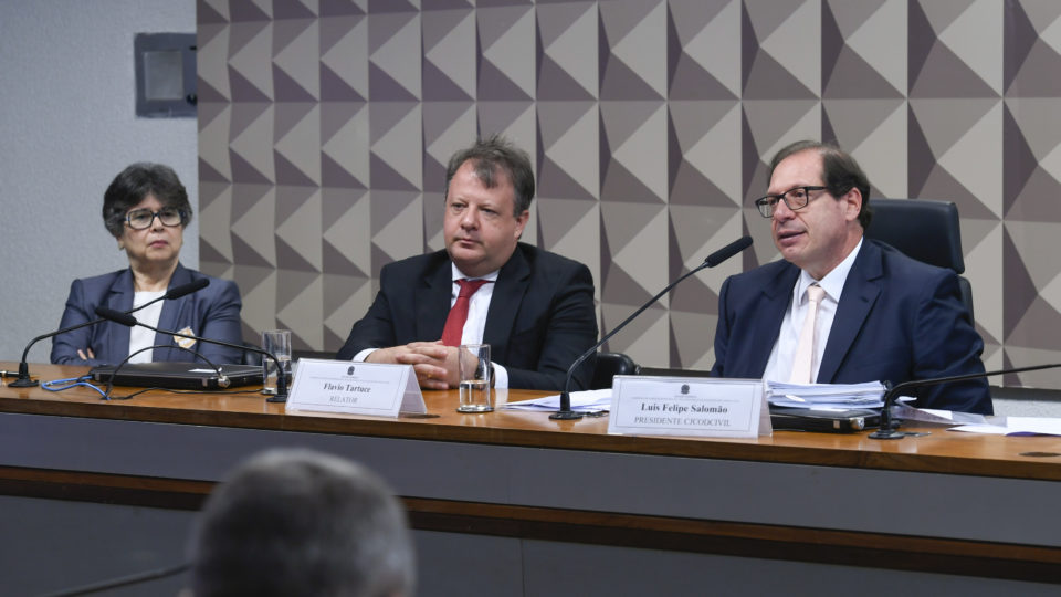 Em universidade federal, doutorado sobre orgias gays tem “participação especial” de autor Em universidade federal, doutorado sobre orgias gays tem “participação especial” de autor