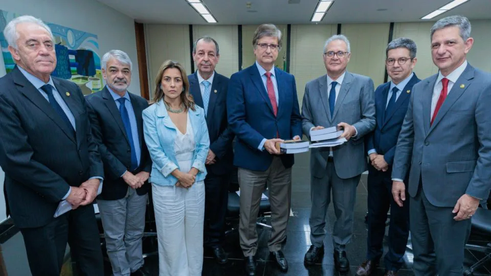 Paulo Gonet e senadores