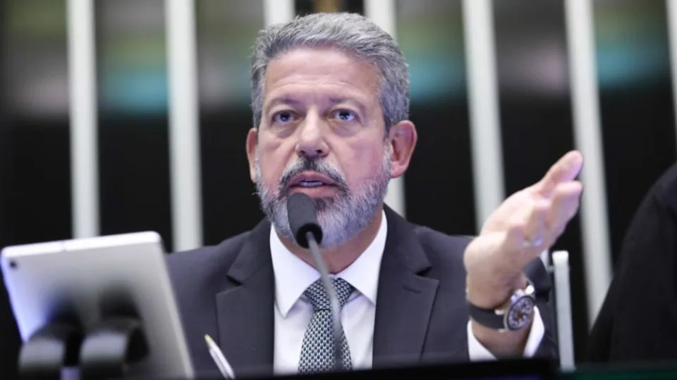Lira cria dois grupos de trabalho para regulamentar reforma tributária