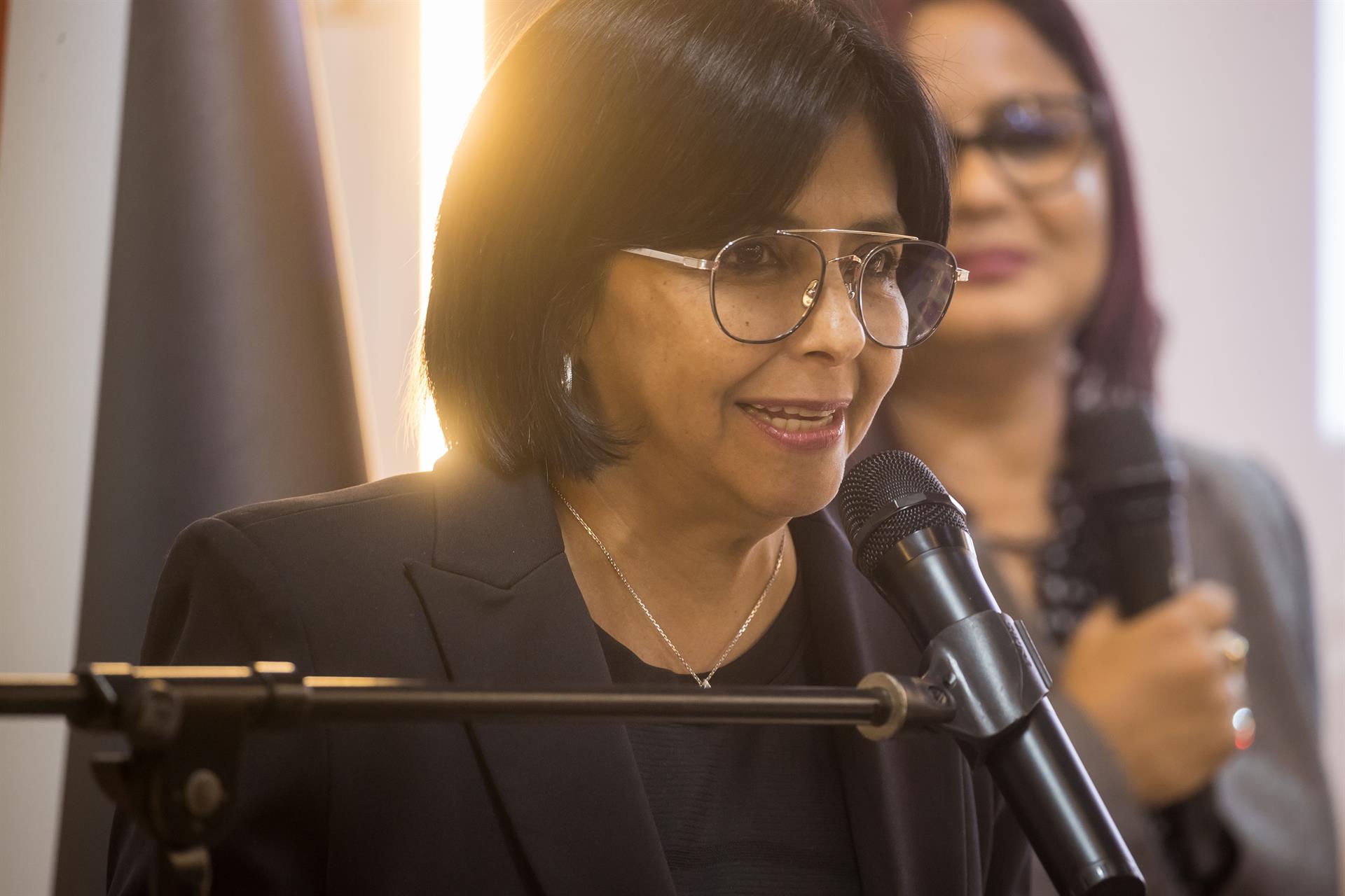 Delcy Rodriguez, Venezuela