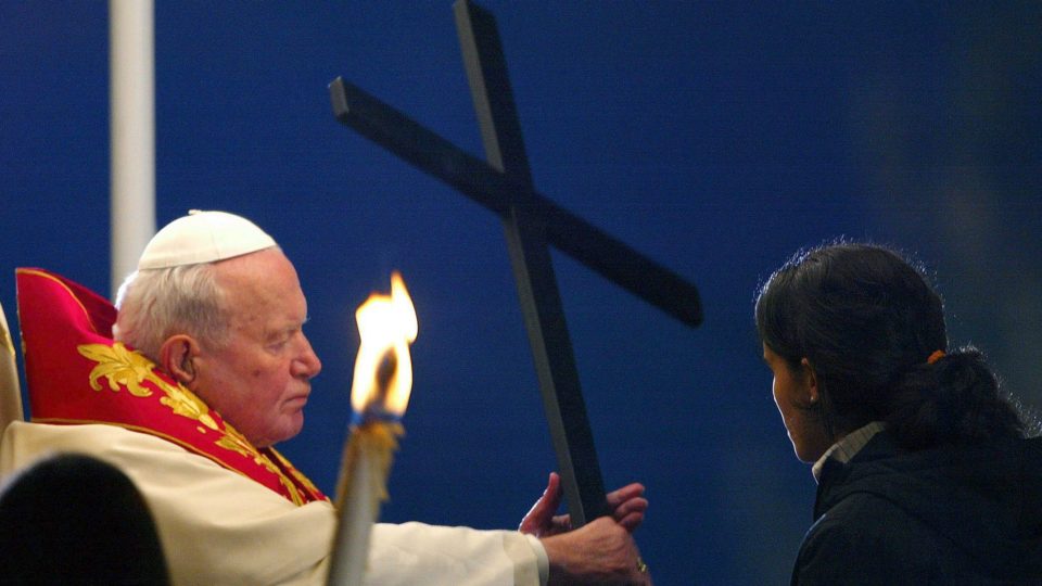 Vinte e um anos depois, o legado de João Paulo II permanece