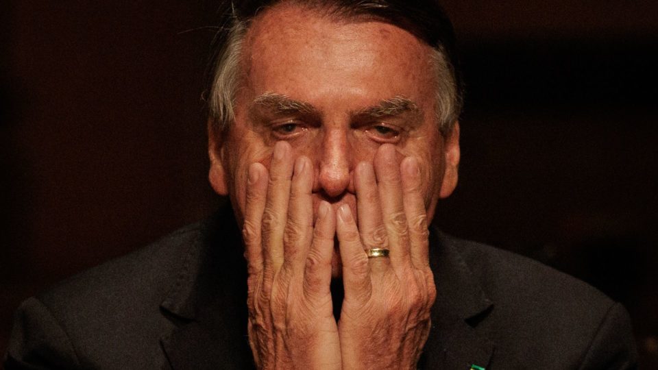 Por que o governo japonês está fechando cursos de humanas? BOLSONARO EMBAIXADA DA HUNGRIA