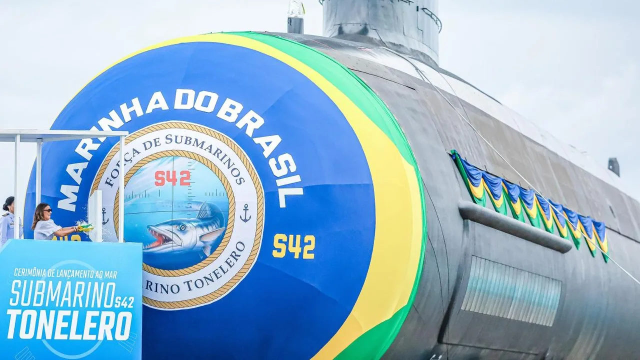 Janja batiza submarino