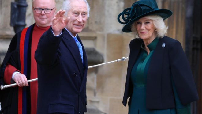 Charles III reaparece pela primeira vez desde anúncio de câncer