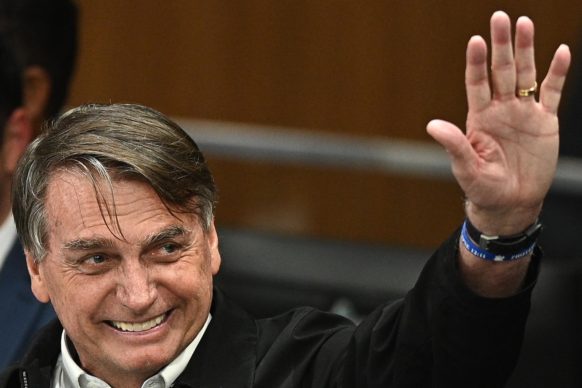 Em agosto de 2023, o ex-presidente Jair Bolsonaro recebeu o título de cidadão de Goiânia na Assembleia Legislativa de Goiás.