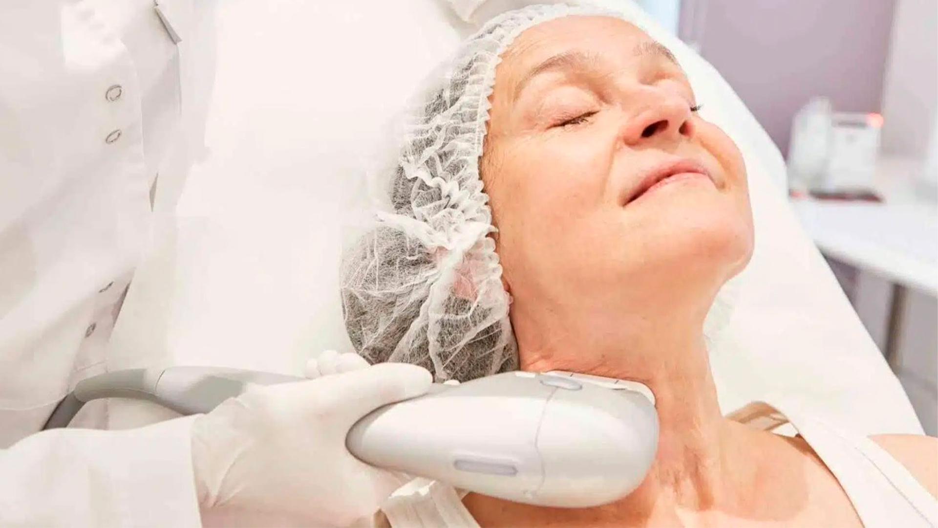 O tratamento com ultraformer é ideal para quem tem medo de agulhas já que é um procedimento não invasivo.