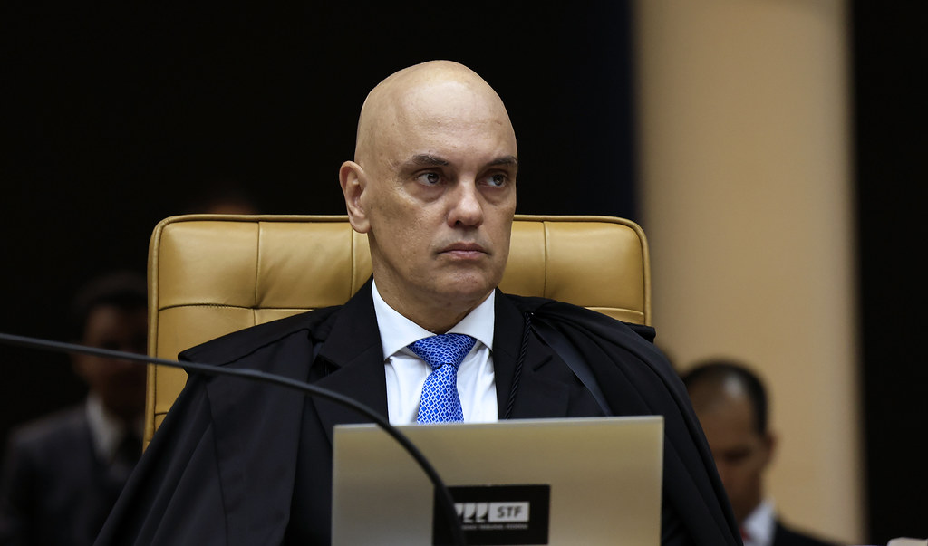 Moraes nega recurso e dá 24h para X pagar multa de R$ 700 mil