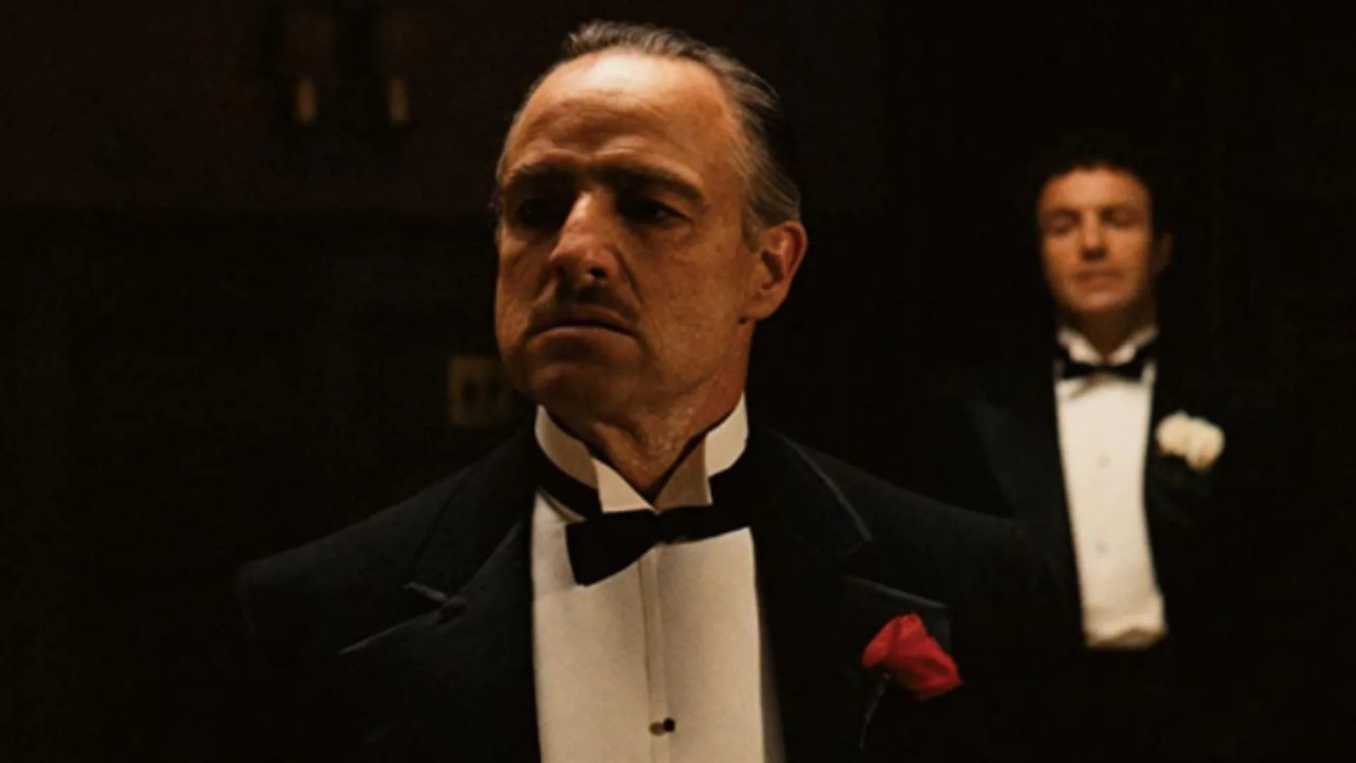 Marlon Brando caracterizado como Don Vito Corleone, de "O Poderoso Chefão"
