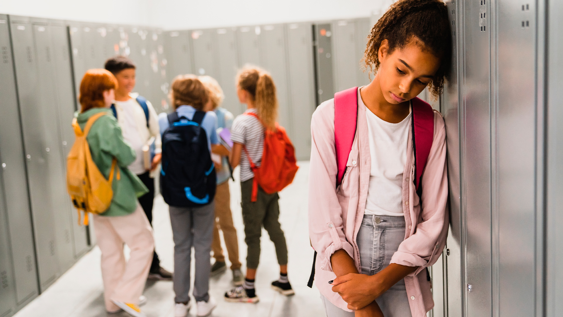 O isolamento social é um dos sinais que podem indicar casos de violência infantil