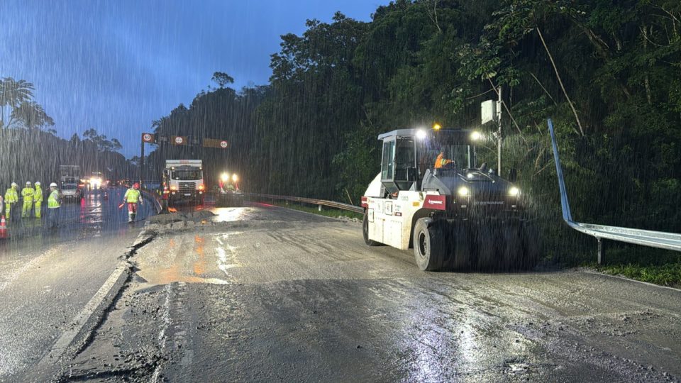 Foram seis dias de trabalho na rodovia até a liberação da via.
