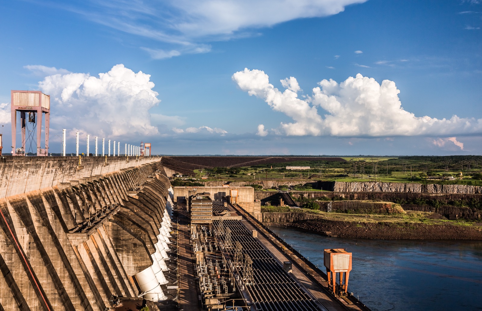 Paraguai consegue elevar valor da energia de Itaipu a US$ 19,28 o kW até 2026.