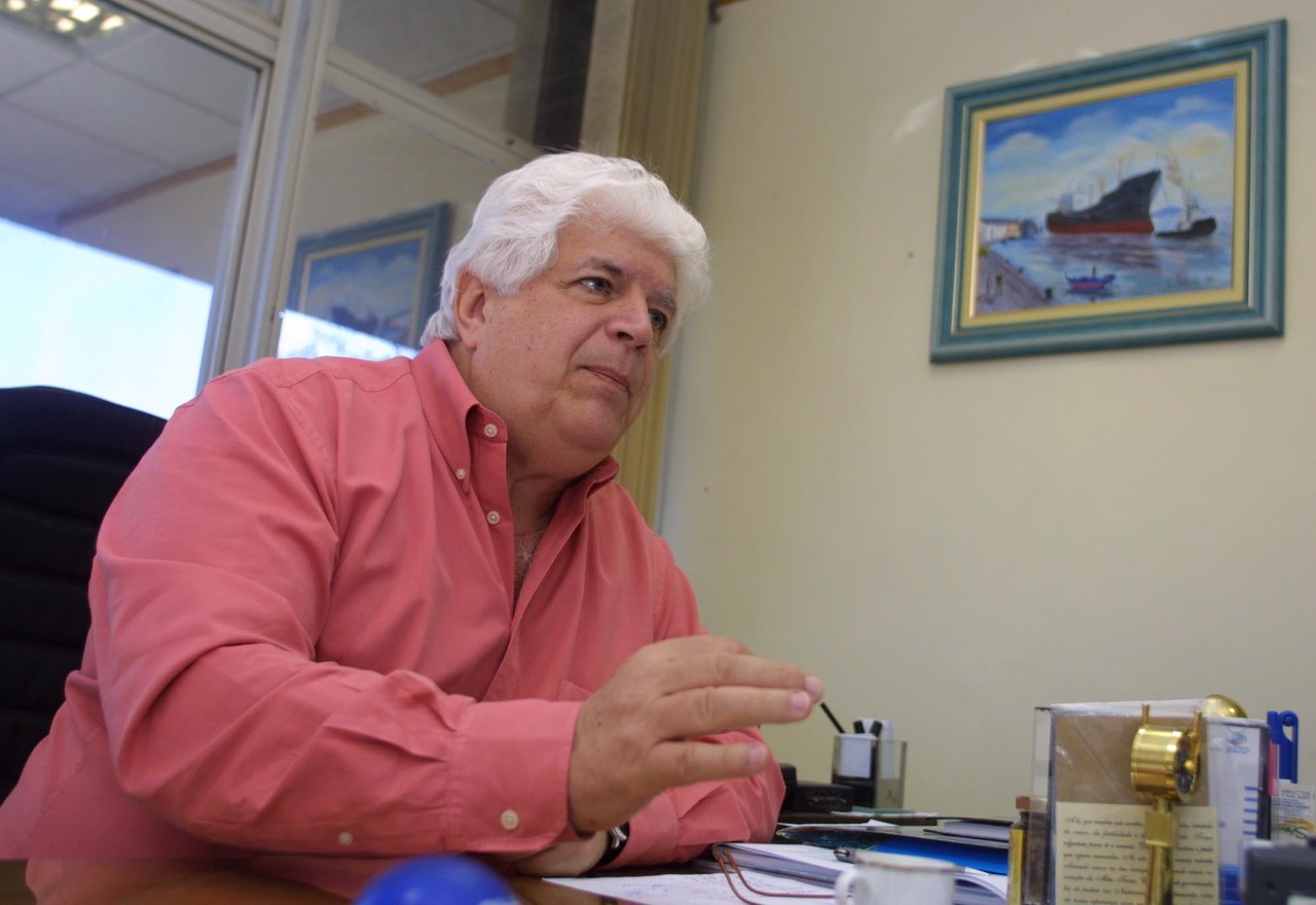 Empresário ligado a &#8220;rei dos bitcoins&#8221; teria operado esquema em benefício de Eduardo Requião, segundo a PF