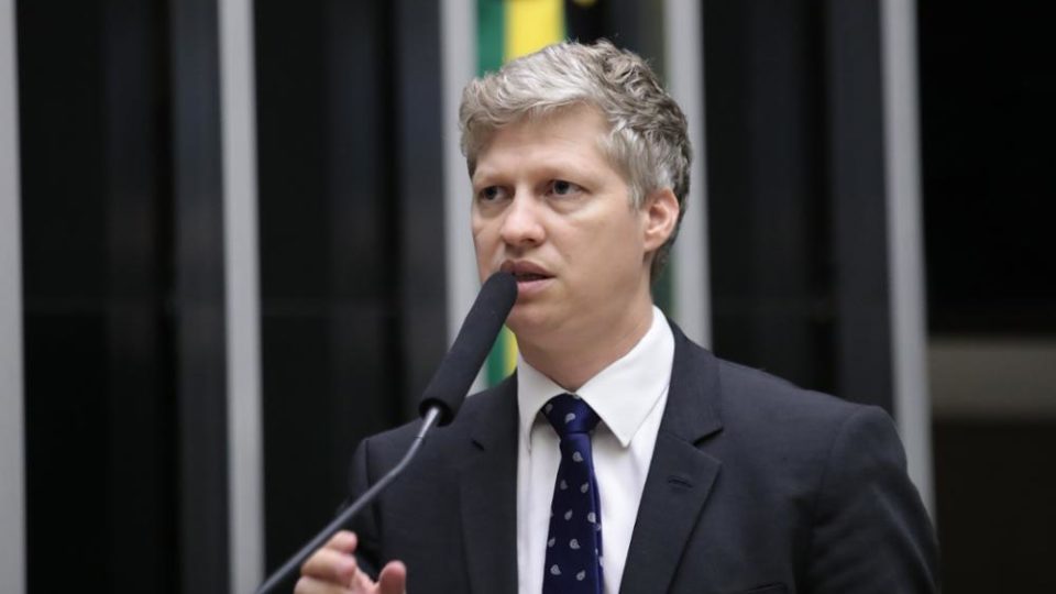 Van Hattem comenta sobre abuso de autoridade do STF