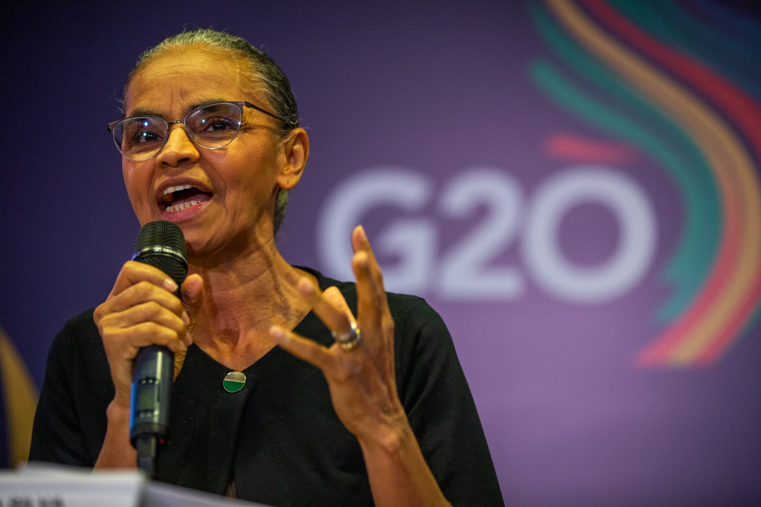Após culpar Bolsonaro, Marina Silva culpa CO2 por tragédia no RS
