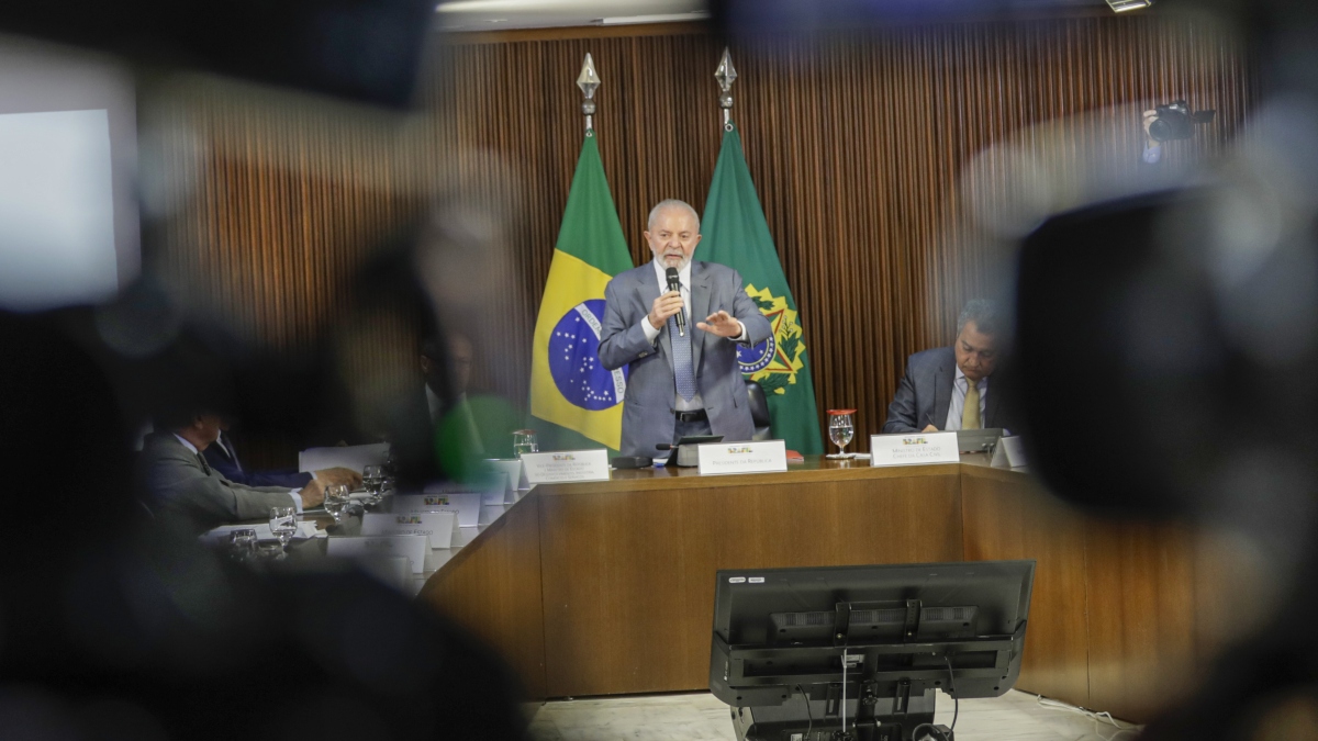 O voucher deve ser pago em parcela única de R$ 5 mil para recuperação de casas e aquisição de bens básicos.