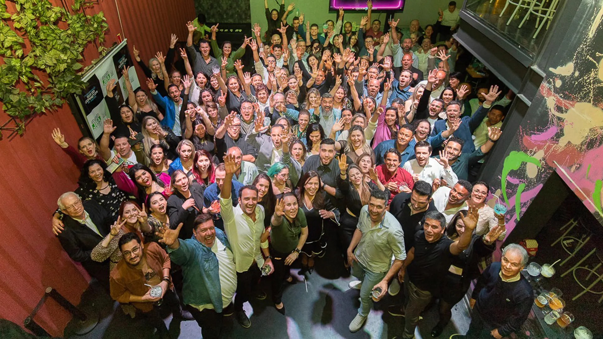 Confraternização da equipe no Dia do Corretor JBA