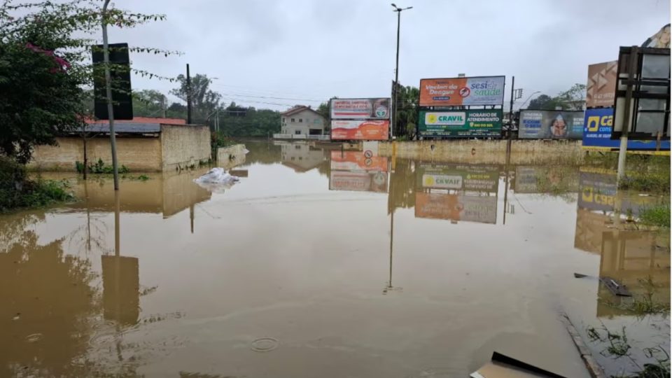 Município de Rio Sul tem aéreas alagadas e centenas de desabrigados.