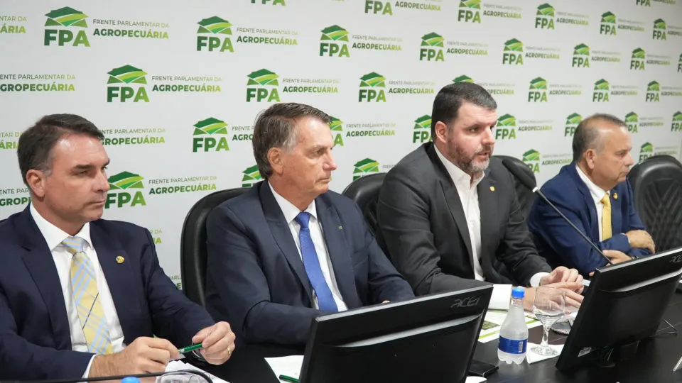Fake news eleitoral, criminalização de policiais e aumento de penas para servidores e militares: oposição busca coalizão de frentes para barrar criação de novos crimes