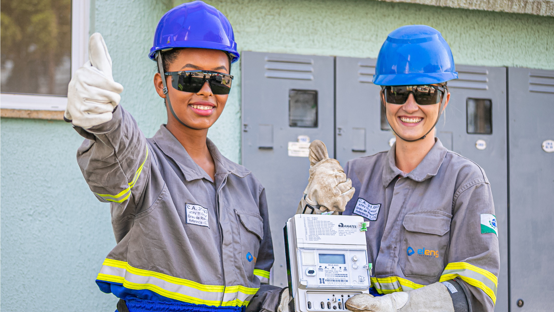 Com mais, maiores e modernas subestações e linhas, cresce a capacidade de fornecimento de energia e o próprio reforço de umas às outras. Na prática, se uma apresentar problema, outra poderá servir para evitar desligamento à população