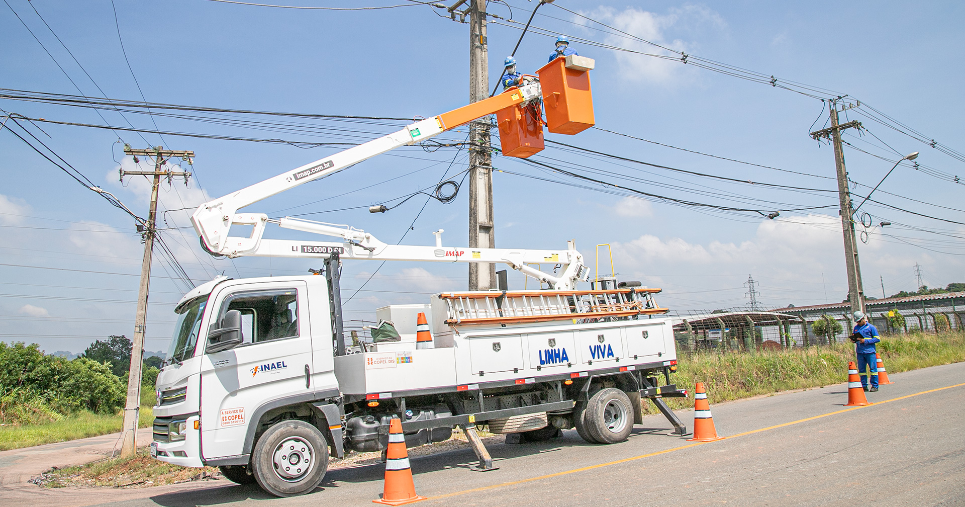 Além de mais liberdade para contratar, a Copel está capacitando novos profissionais com a criação do curso de formação básica de eletricista de distribuição em centros de treinamentos
