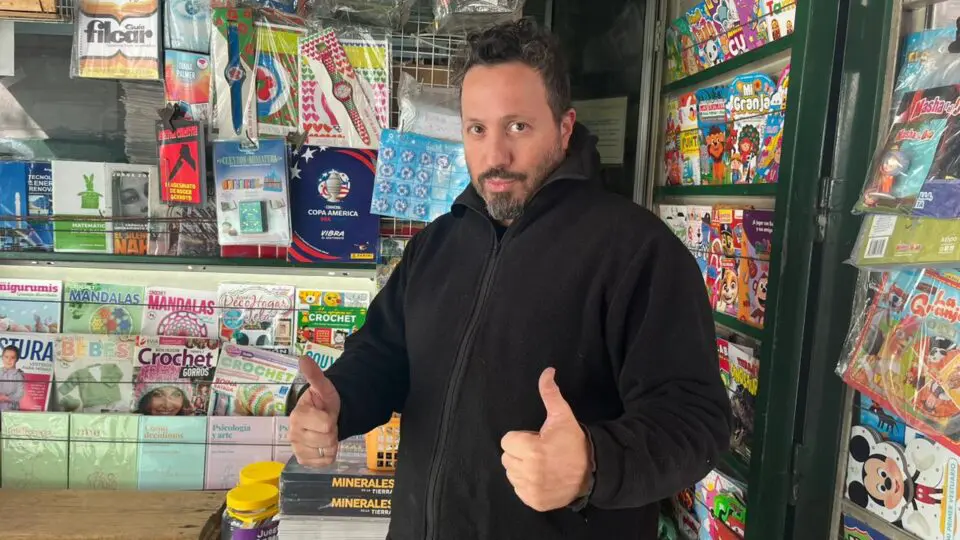 Claudio, 48 anos, dono de uma banca de jornal em Buenos Aires