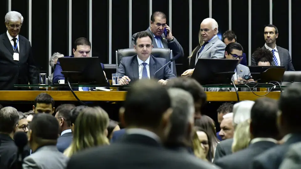 Congresso mantém veto à criminalização de fake news eleitoral