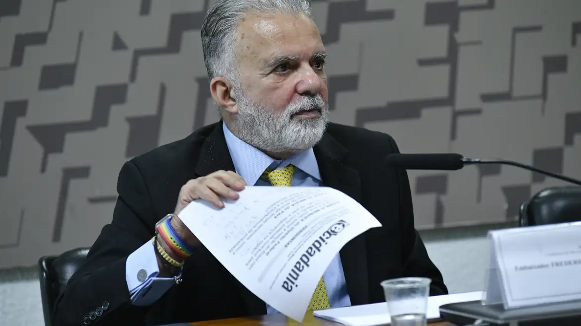 Frederico Meyer foi oficialmente removido de embaixada em Israel, que passa a ser comandada por encarregado de negócios.