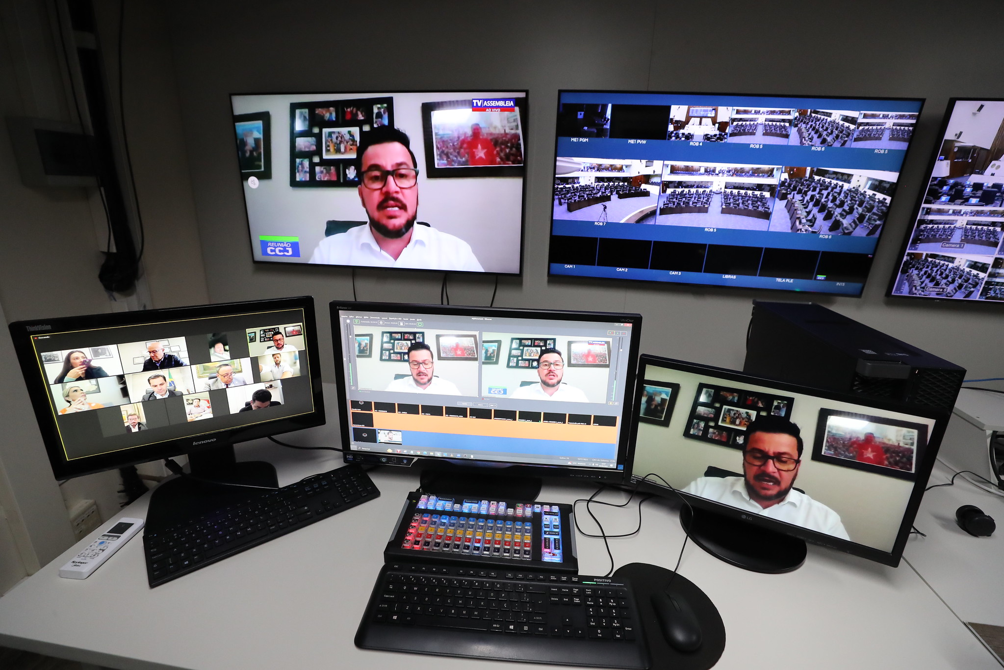 Tramitação do projeto na Alep foi realizada com parte dos deputados participando de forma remota, votando pela internet.