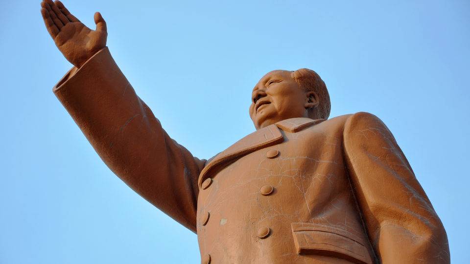 Estátua do diretor Mao Tsé-tung na província chinesa de Liaoning.