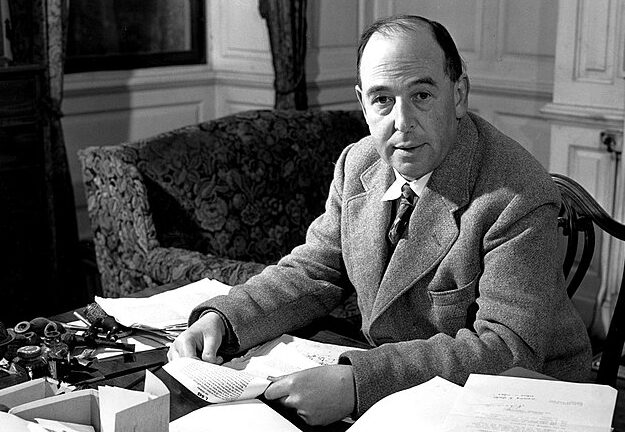 Para o acadêmico e escritor C.S. Lewis (1898-1963), a hostilidade à filosofia medieval era uma forma de ignorância.