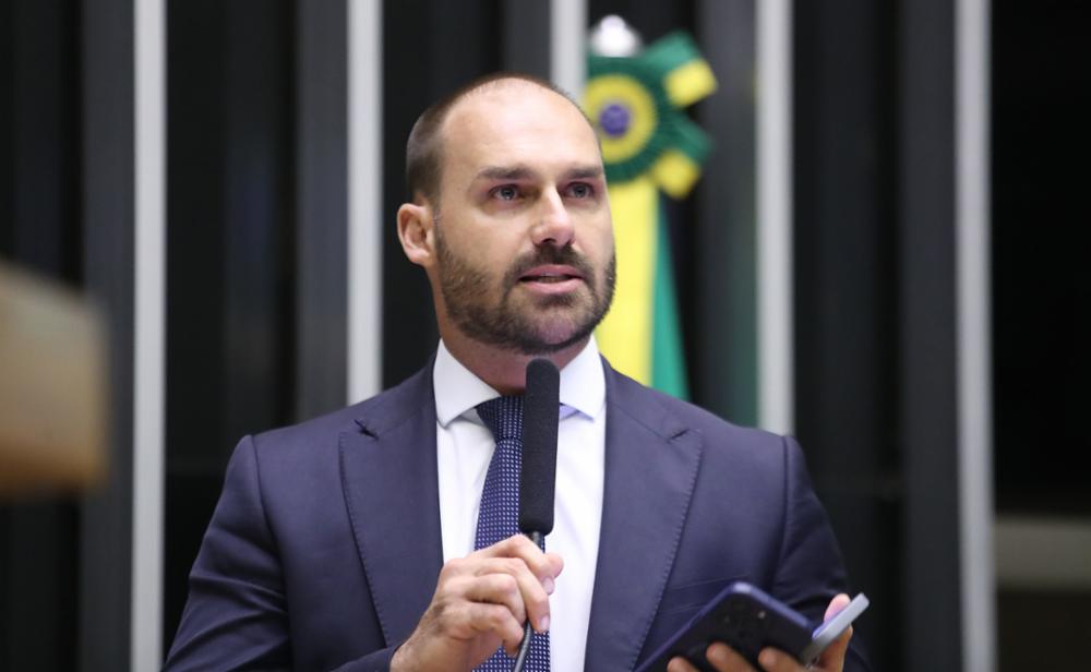 Costa Neto disse que o deputado federal Eduardo Bolsonaro (PL-SP) será candidato ao Senado em 2026.