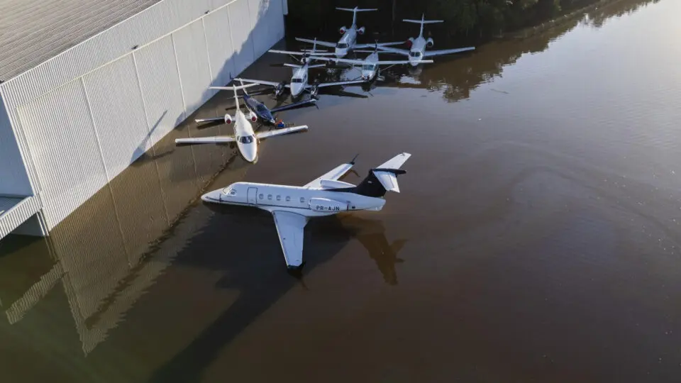 Alagamento no Aeroporto Salgado Filho em Porto Alegre
