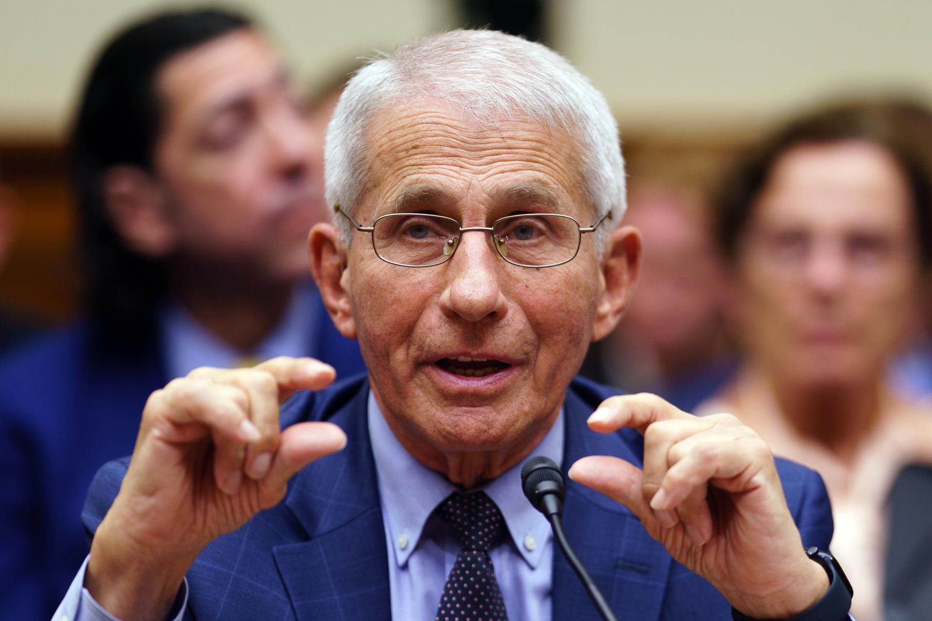 Anthony Fauci: aos 83 anos, cientista é sabatinado por congressistas americanos a respeito de sua atuação durante a pandemia de Covid-19 como conselheiro médico sênior ao presidente da República.