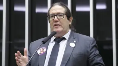 Tarcísio Motta é pré-candidato à prefeitura do Rio pelo Psol em 2024