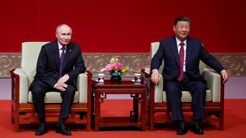 Com "amizade ilimitada”, China e Rússia realizarão exercícios conjuntos no Mar do Japão