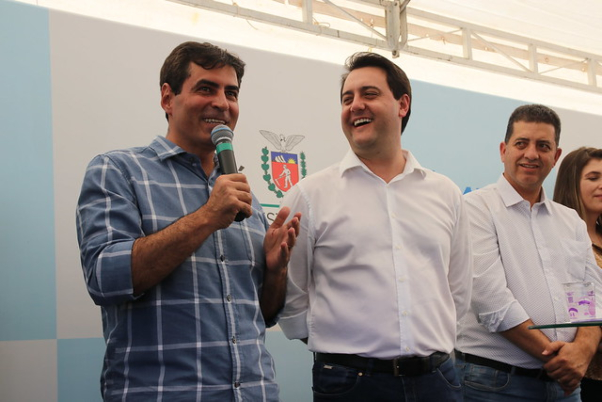 Aliados, prefeito e governador do Paraná estarão em lados opostos no primeiro turno em Londrina.