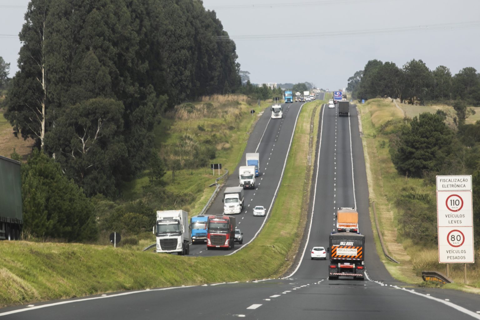 Conclusão de obras e serviços preliminares à cobrança do pedágio não foi exigida pela ANTT, diz Fiep.