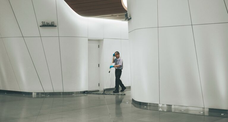 Em 'Nunca É Hora de Parar', David Goggins narra suas experiências e a de outros ícones da autodisciplina, como o "herói silencioso" William Crawford.