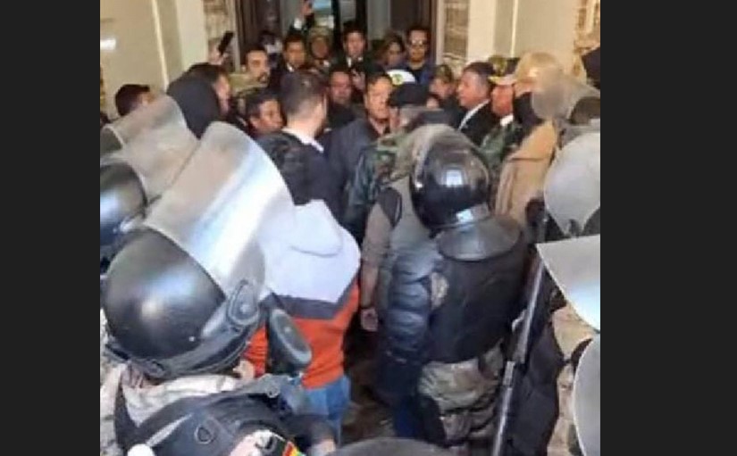 General responsável por tentativa de golpe é preso na Bolívia e diz que Arce o ordenou realizar o ato