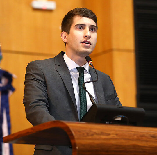 Proprietário de terra vai preso, o invasor não”, diz deputado do ES
