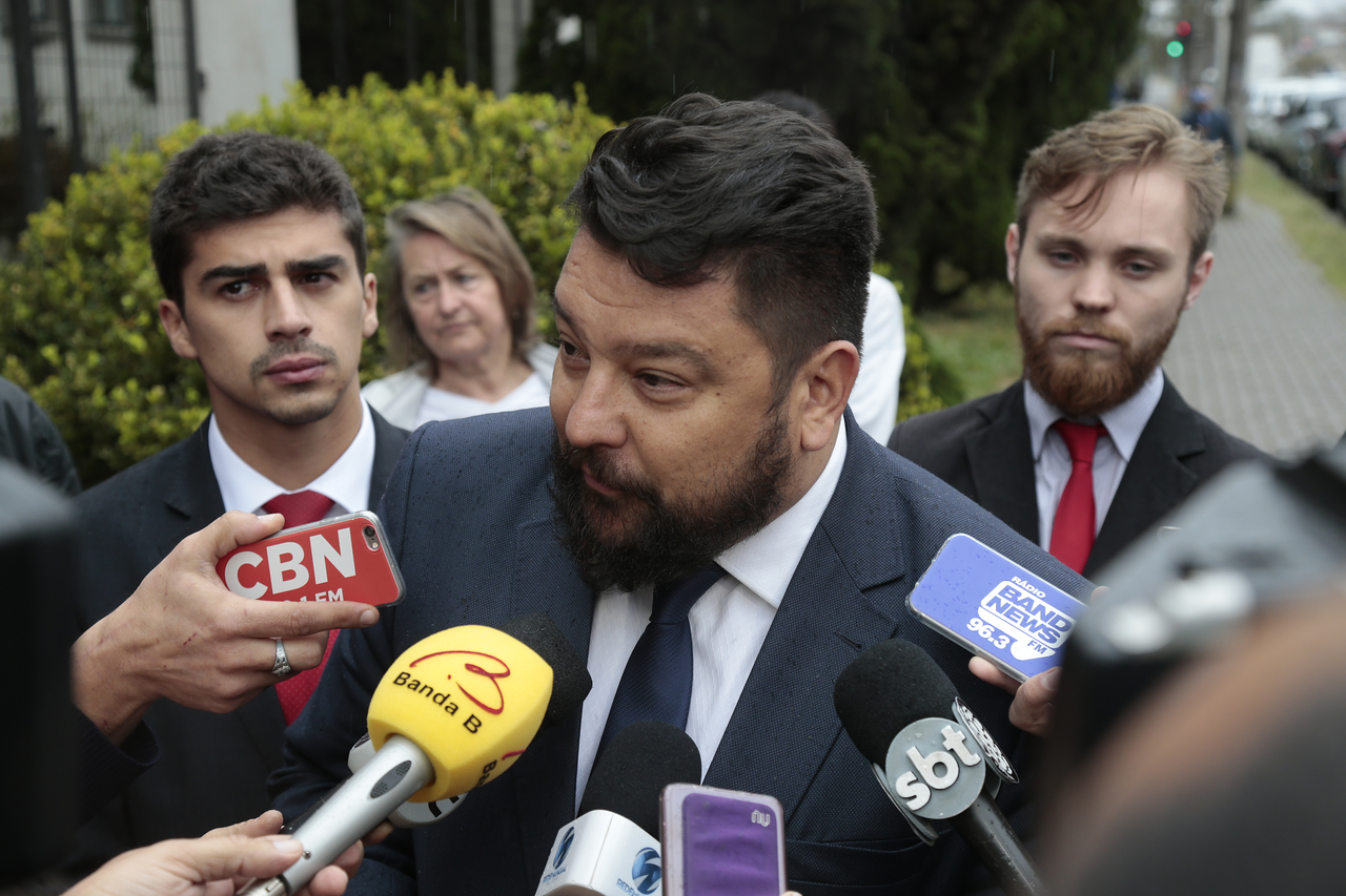 Entre as medidas determinadas a Claudio Dalledone estava o uso de tornozeleira eletrônica.