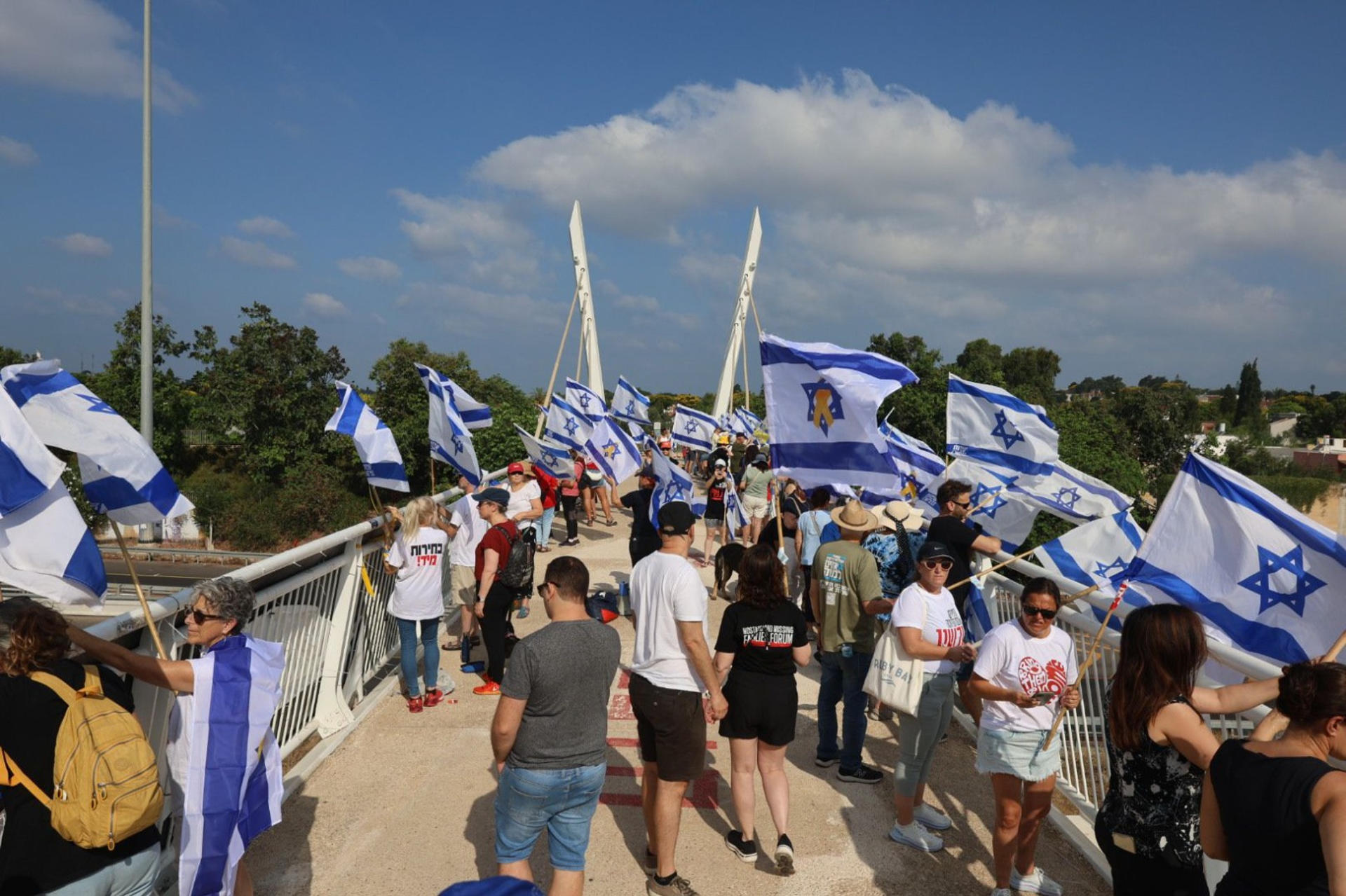 Protestos por cessar-fogo na guerra entre Israel e Hamas.