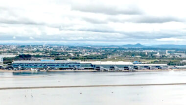 Obras de reparação na pista de pousos e decolagens do Aeroporto Salgado Filho, em Porto Alegre, serão divididas em duas etapas.