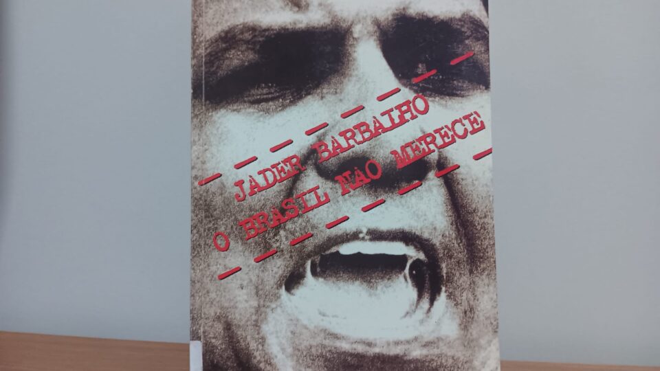 Livro de ACM contra Jader Barbalho