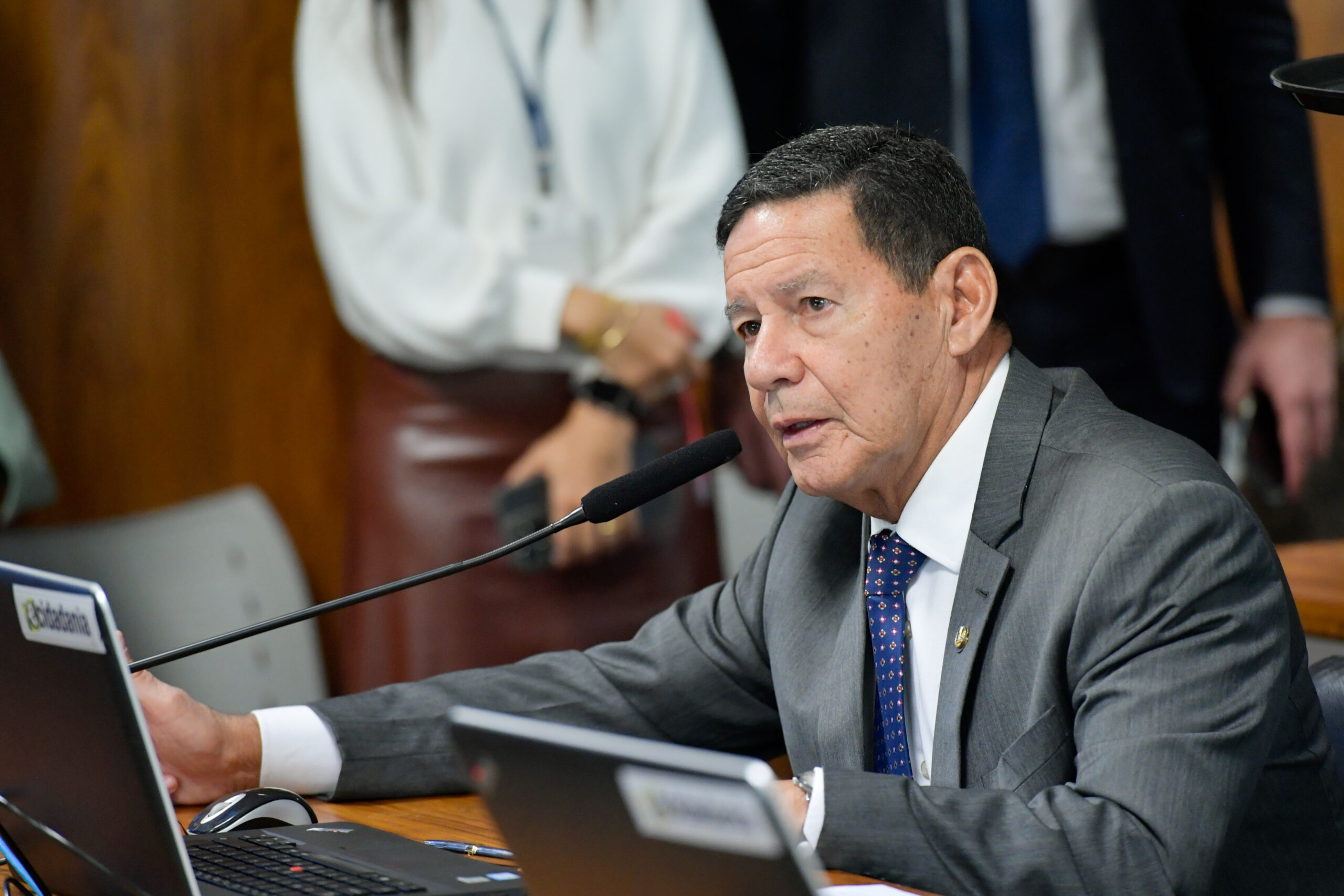 Mourão critica postura do presidente Lula sobre ameaças de Maduro nas eleições da Venezuela