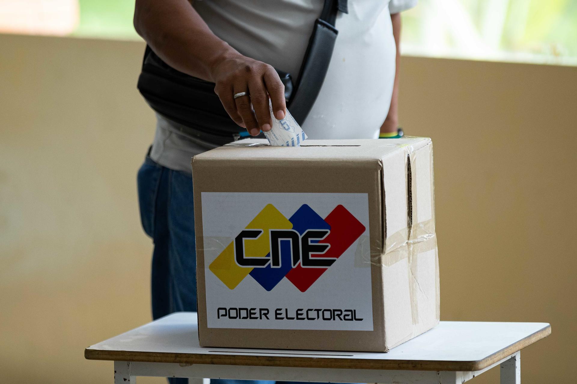 Urna que será usada nas eleições venezuelana neste domingo