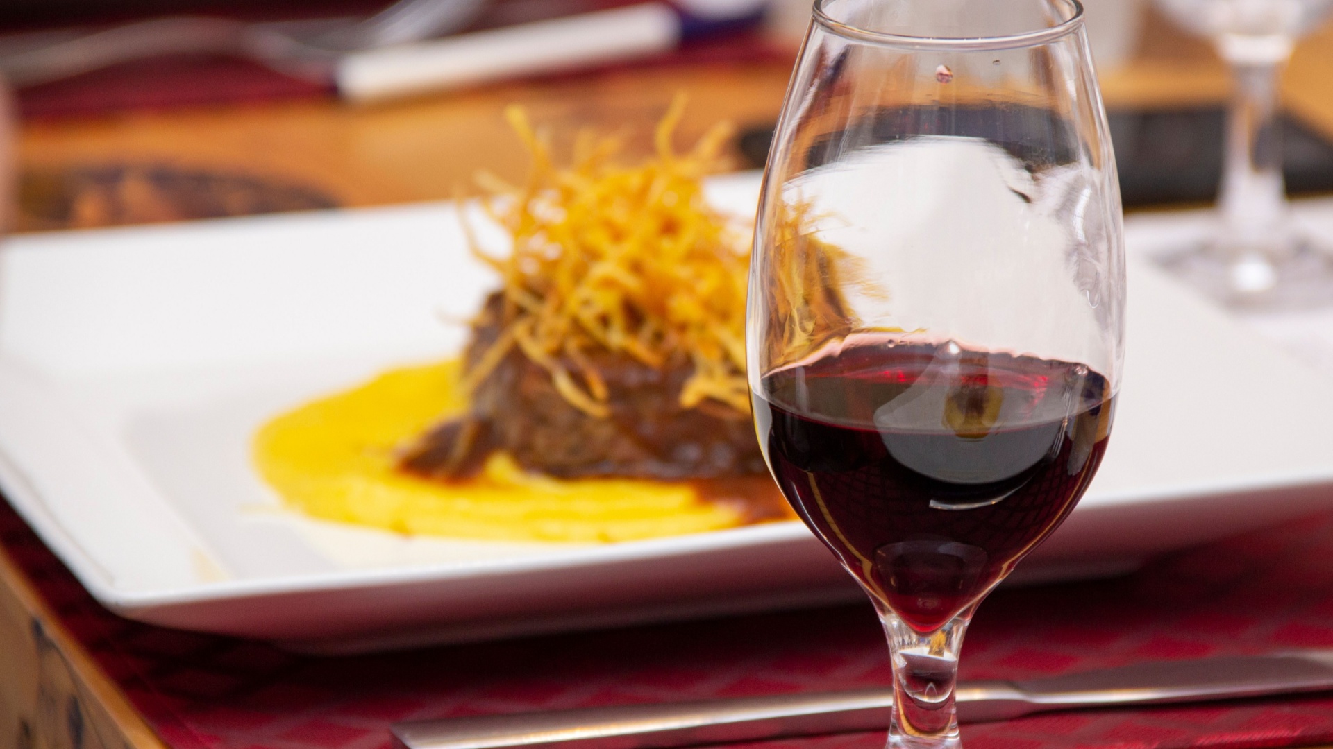 Harmonização de vinho e comida é uma especialidade do Armazém 71