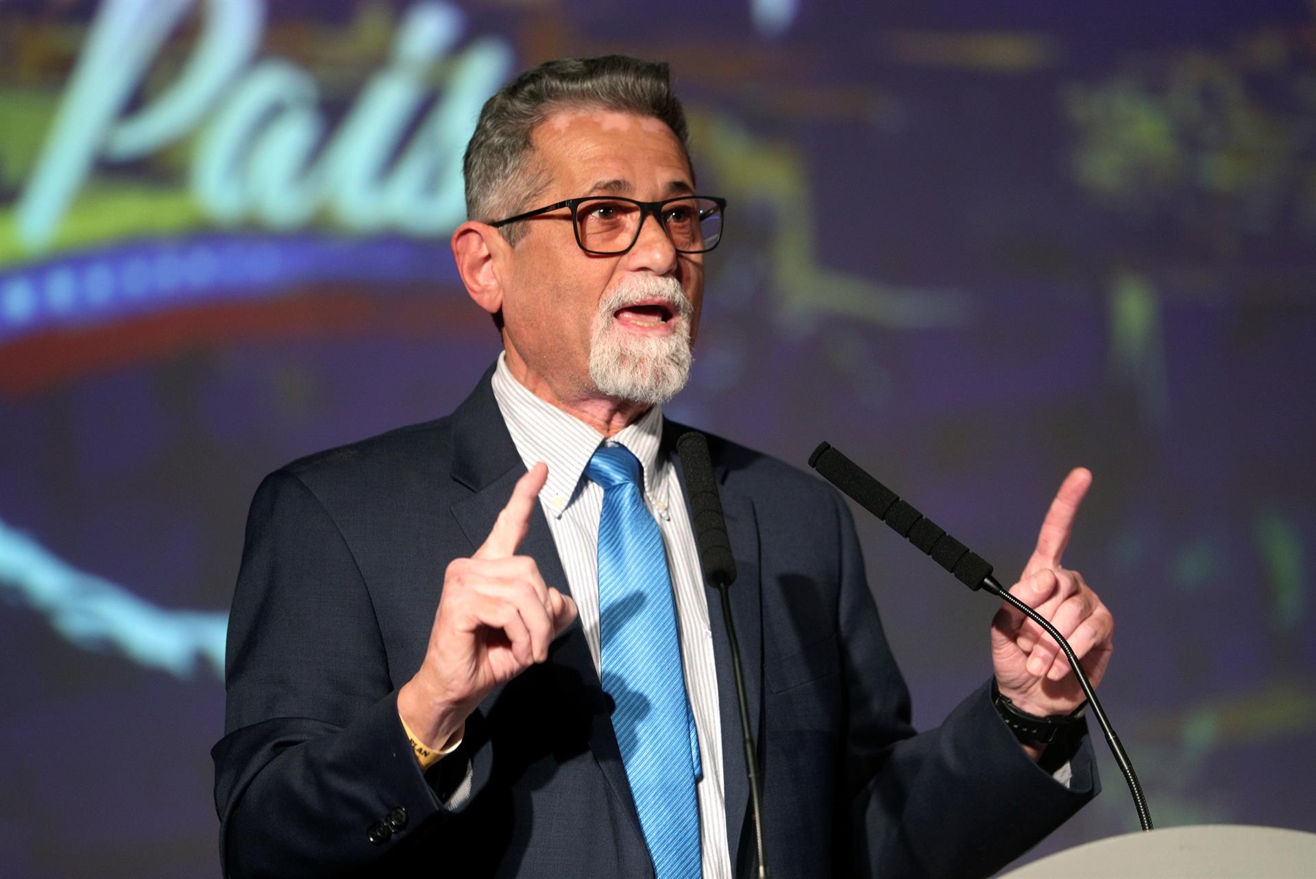 Ditadura de Maduro prende ex-deputado que denunciou sequestro de pai de jogador da seleção venezuelana