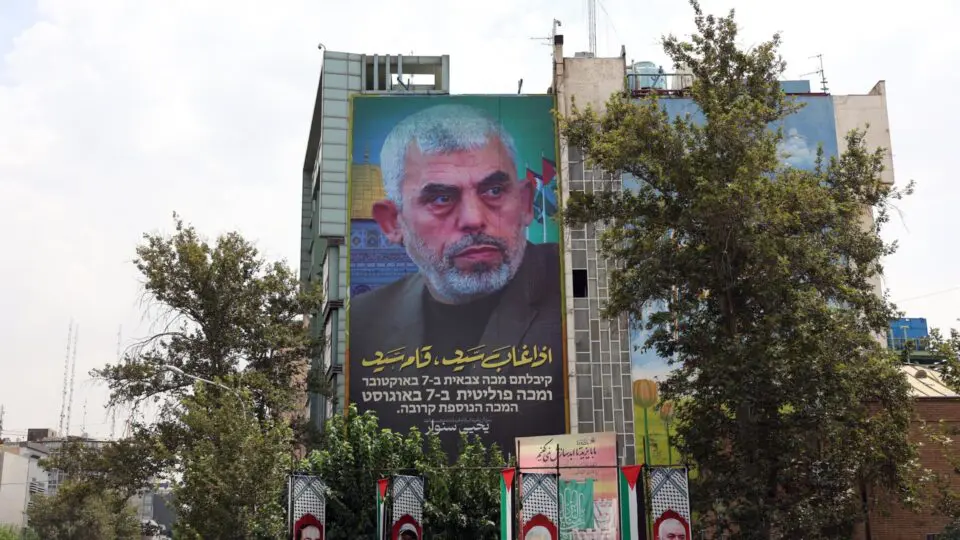 Iraque cancela licença de emissora de TV que chamou líderes de Hamas de terroristas