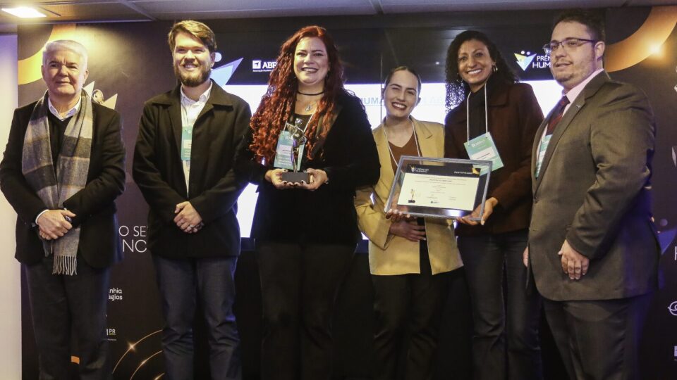 1º lugar: Instituto GRPCOM – Projeto Adote uma Causa